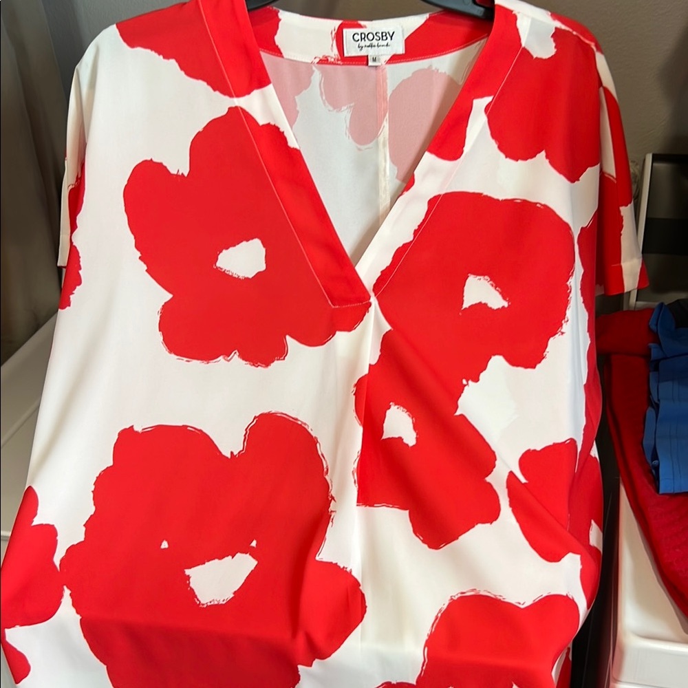 crosby. Red Floral Women's Top